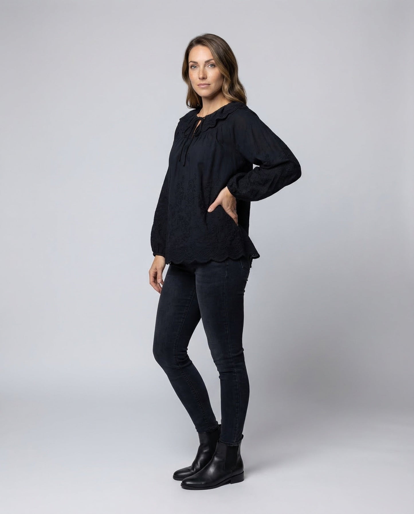 Blusa Donna in Pizzo Sangallo con Volant - Brentozzi