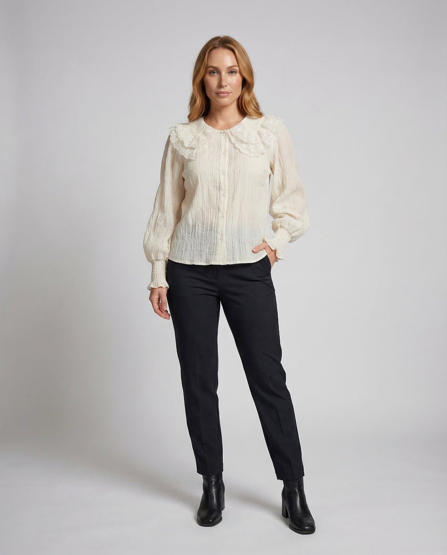Blusa Donna con Colletto in Pizzo e Volant - Brentozzi