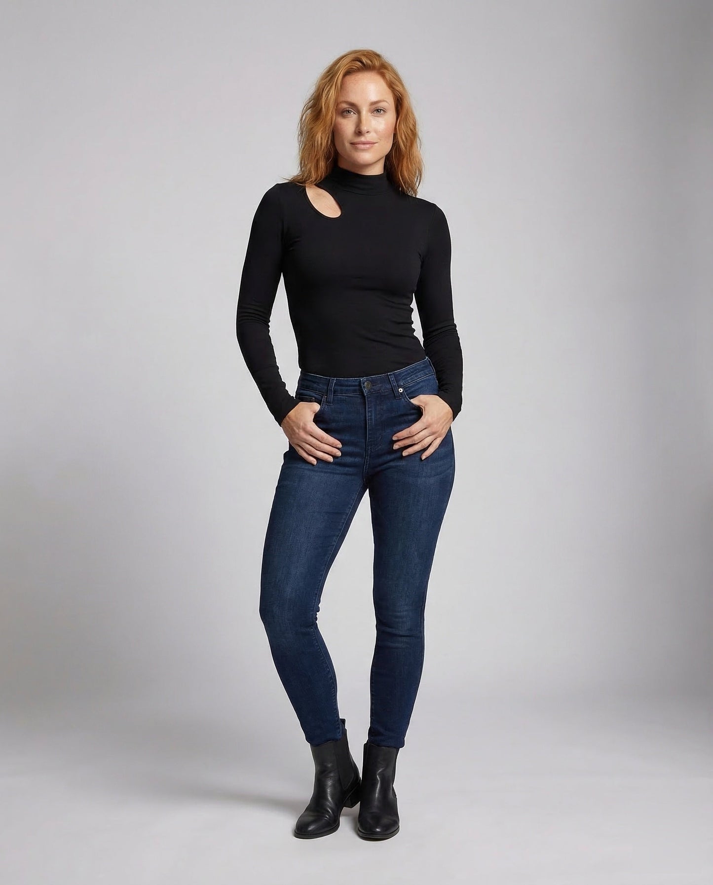 Maglia Asimmetrica Donna Manica Lunga con Foro per Pollice - Brentozzi