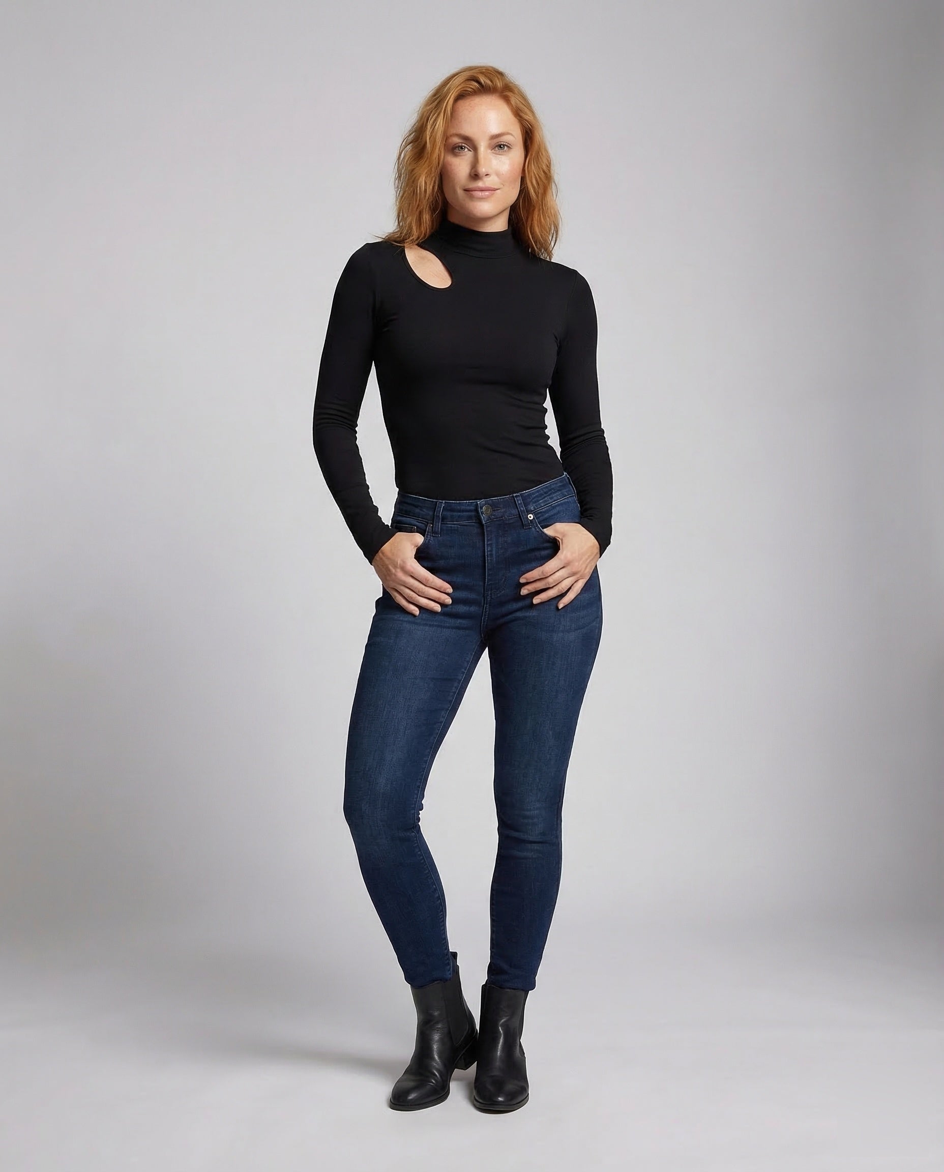 Maglia Asimmetrica Donna Manica Lunga con Foro per Pollice - Brentozzi
