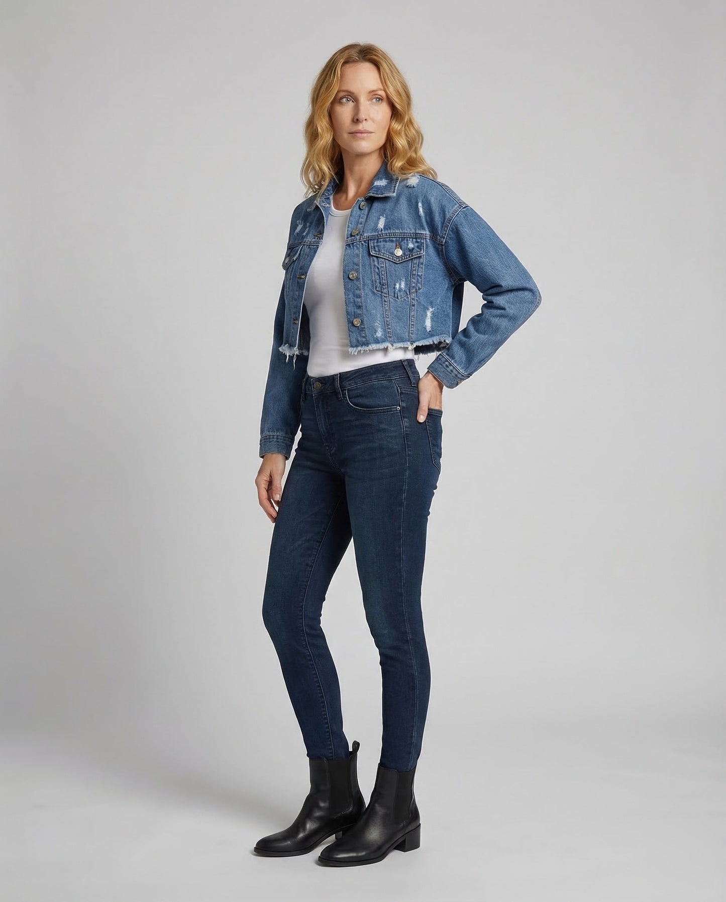 Giacca Jeans Donna Sfiancata Orlo Sfrangiato Corto - Brentozzi