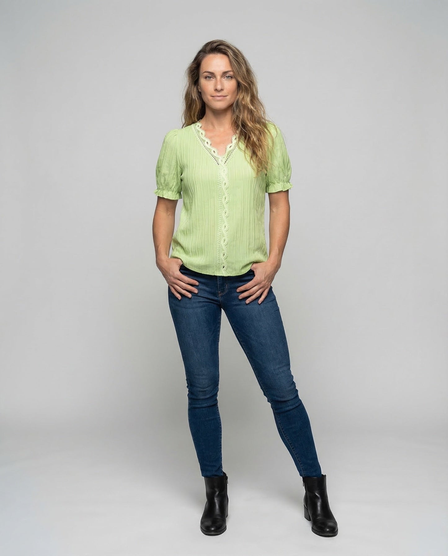 Blusa Donna Scollo a V Maniche a Sbuffo - Brentozzi
