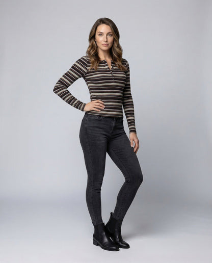 Donna in Maglia Scollo Bardot con Fascia Incrociata - Brentozzi