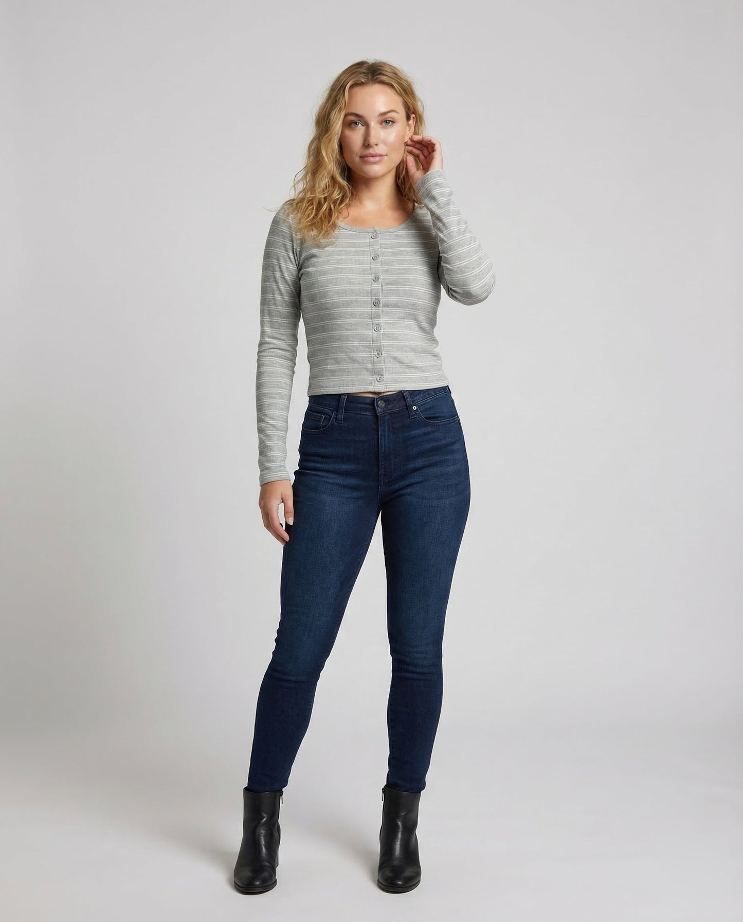 Cardigan Corto Donna in Maglia Sottile Slim Fit - Brentozzi