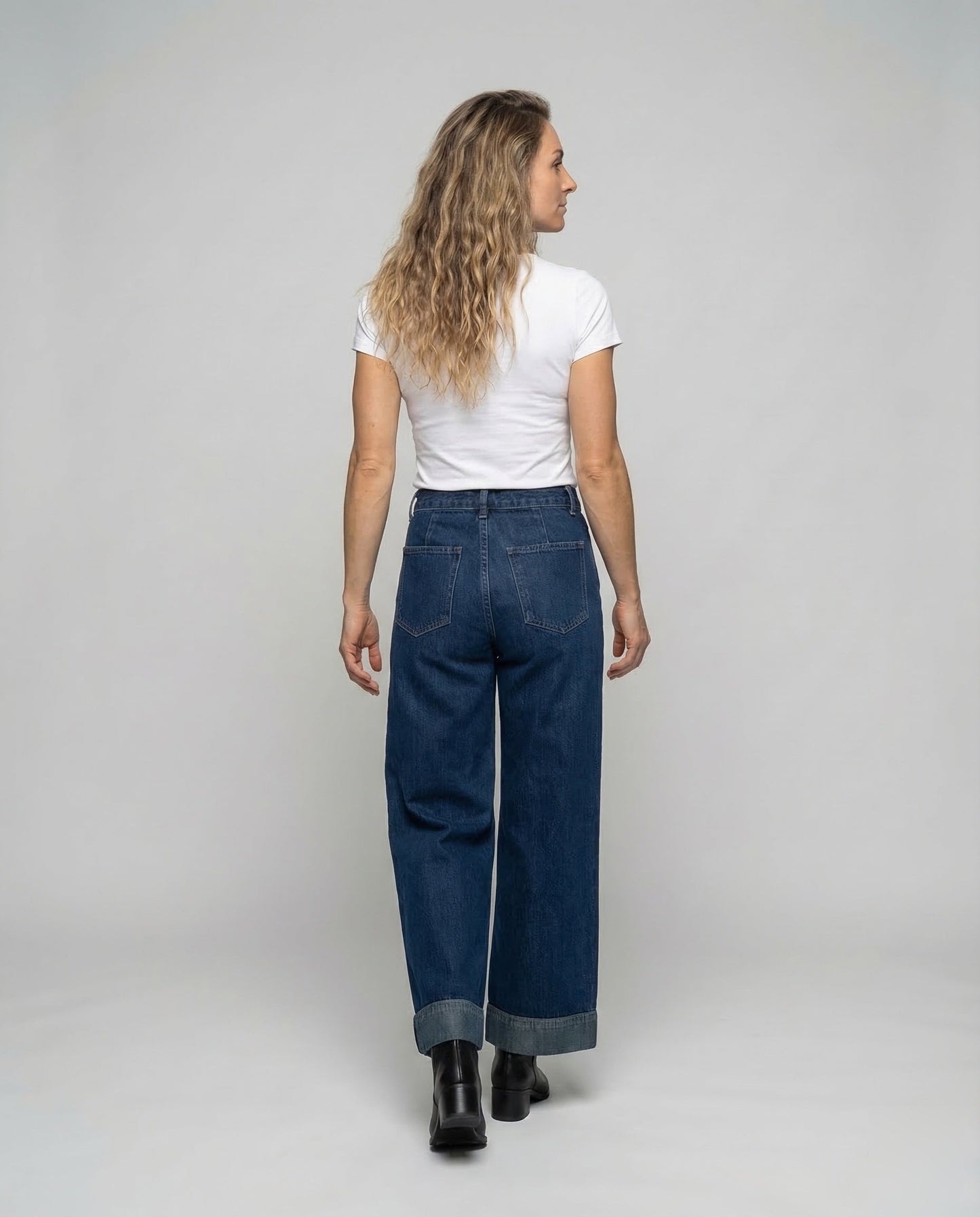 Product 15539131285834 - back_view