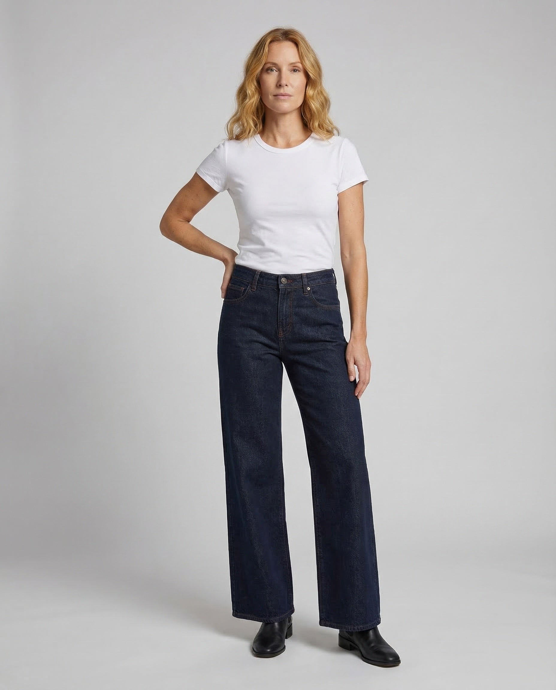 Jeans Donna a Vita Alta in Denim Rigido Svasati - Brentozzi