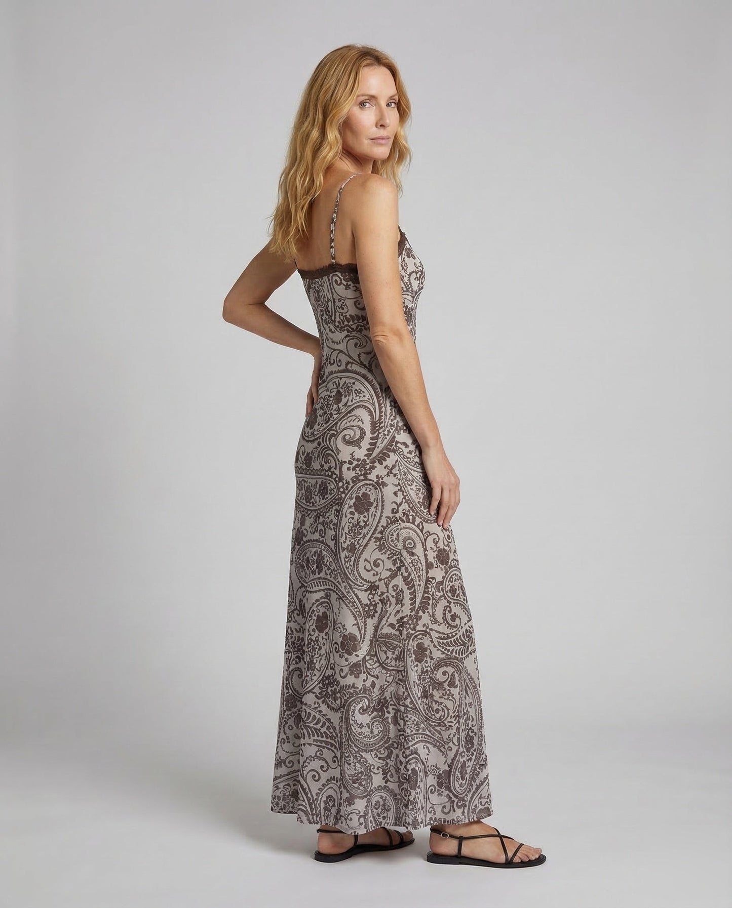 Abito Donna Trapezio Scollo a V Fantasia Paisley - Brentozzi