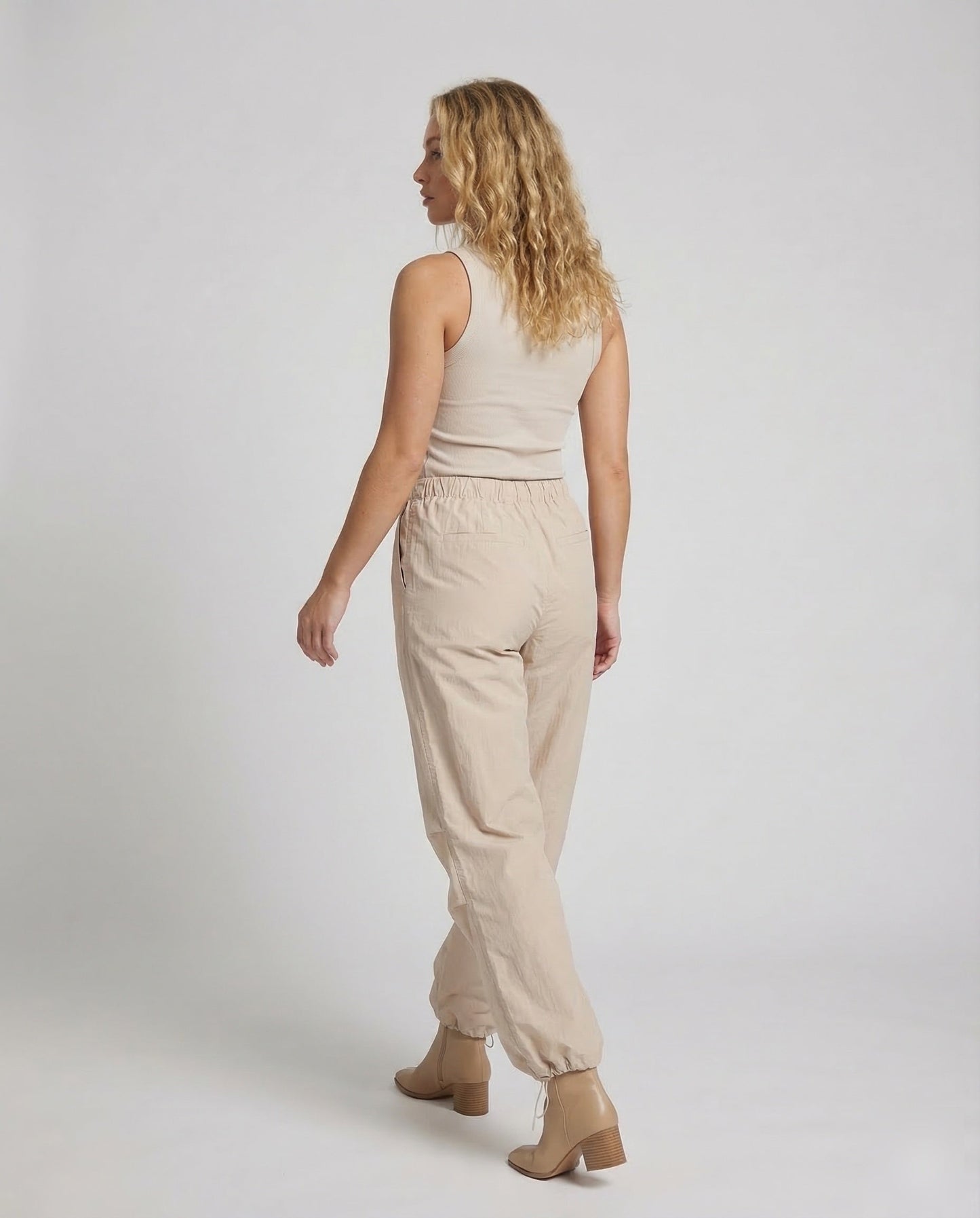 Product 15540658766154 - back_view