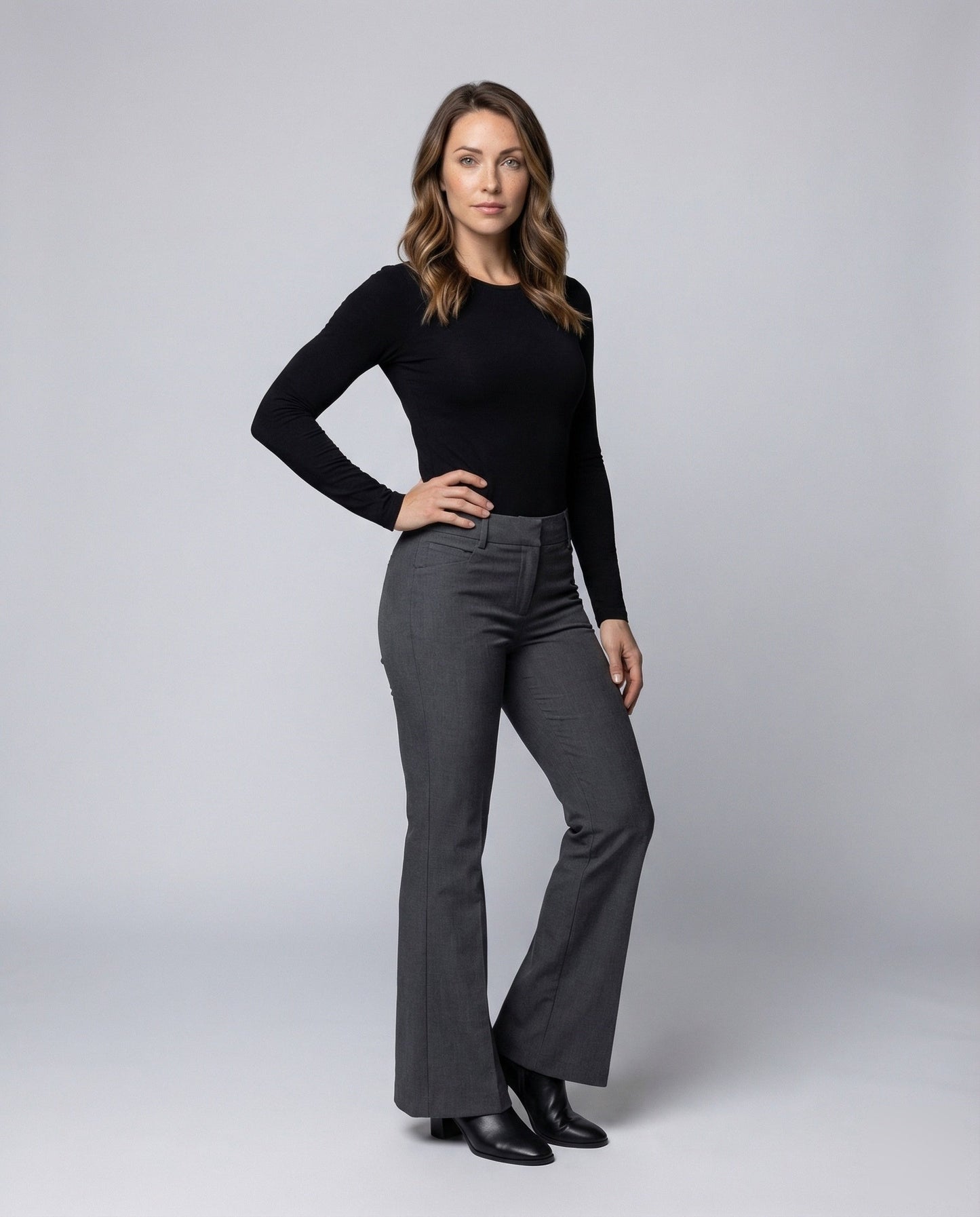Pantaloni Donna Taglio Svasato Vestibilità Regular - Brentozzi