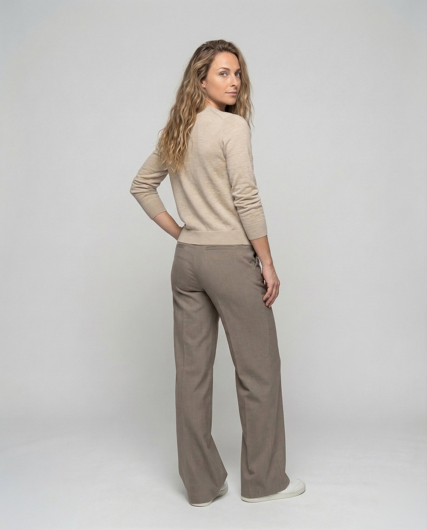 Product 15540663943498 - back_view