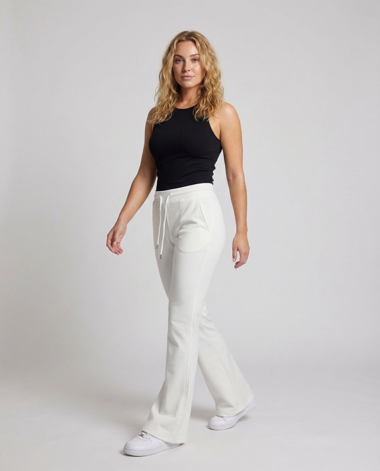 Pantaloni Donna Lounge con Cucitura Centrale Sagomati - Brentozzi