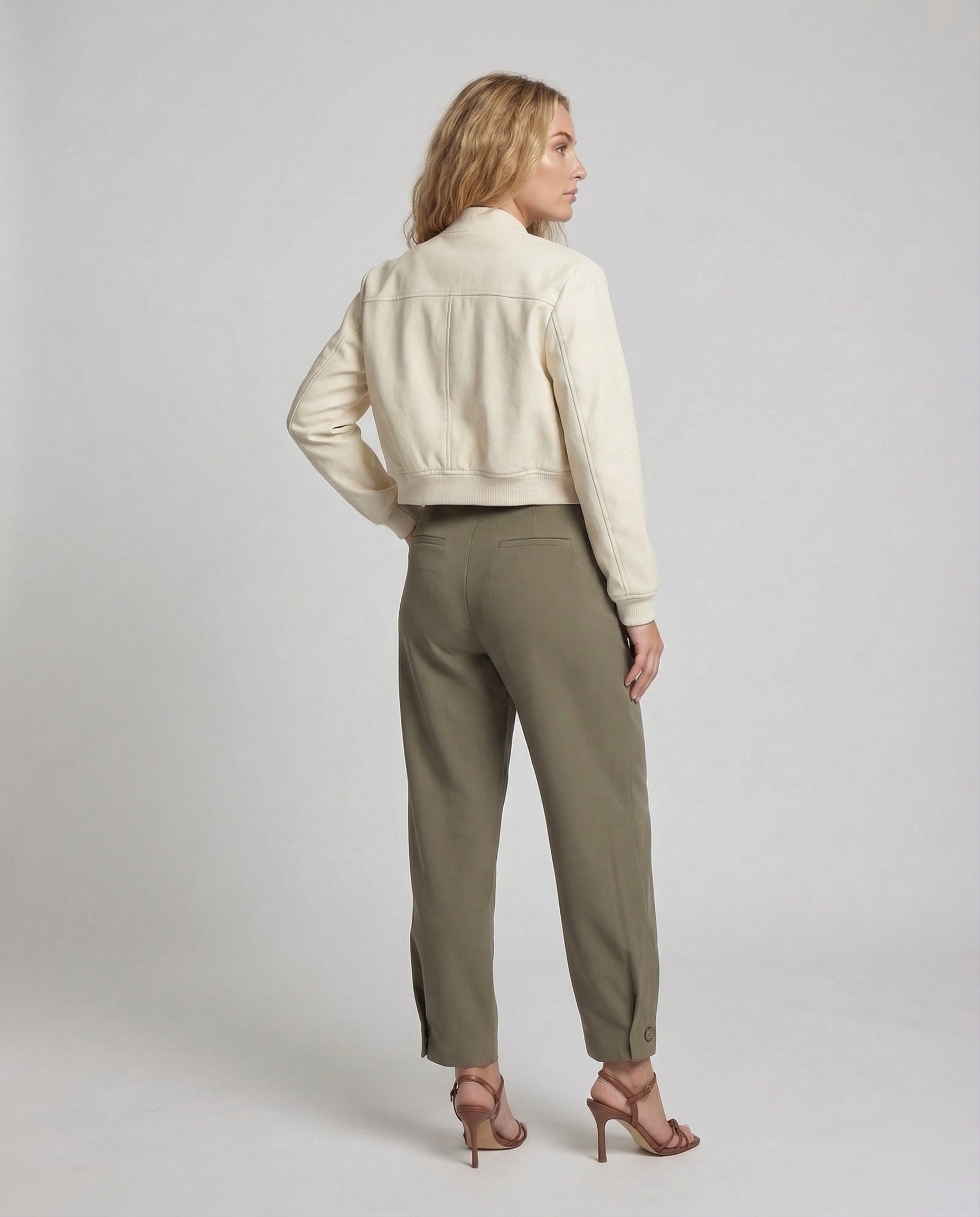 Product 15540713685322 - back_view