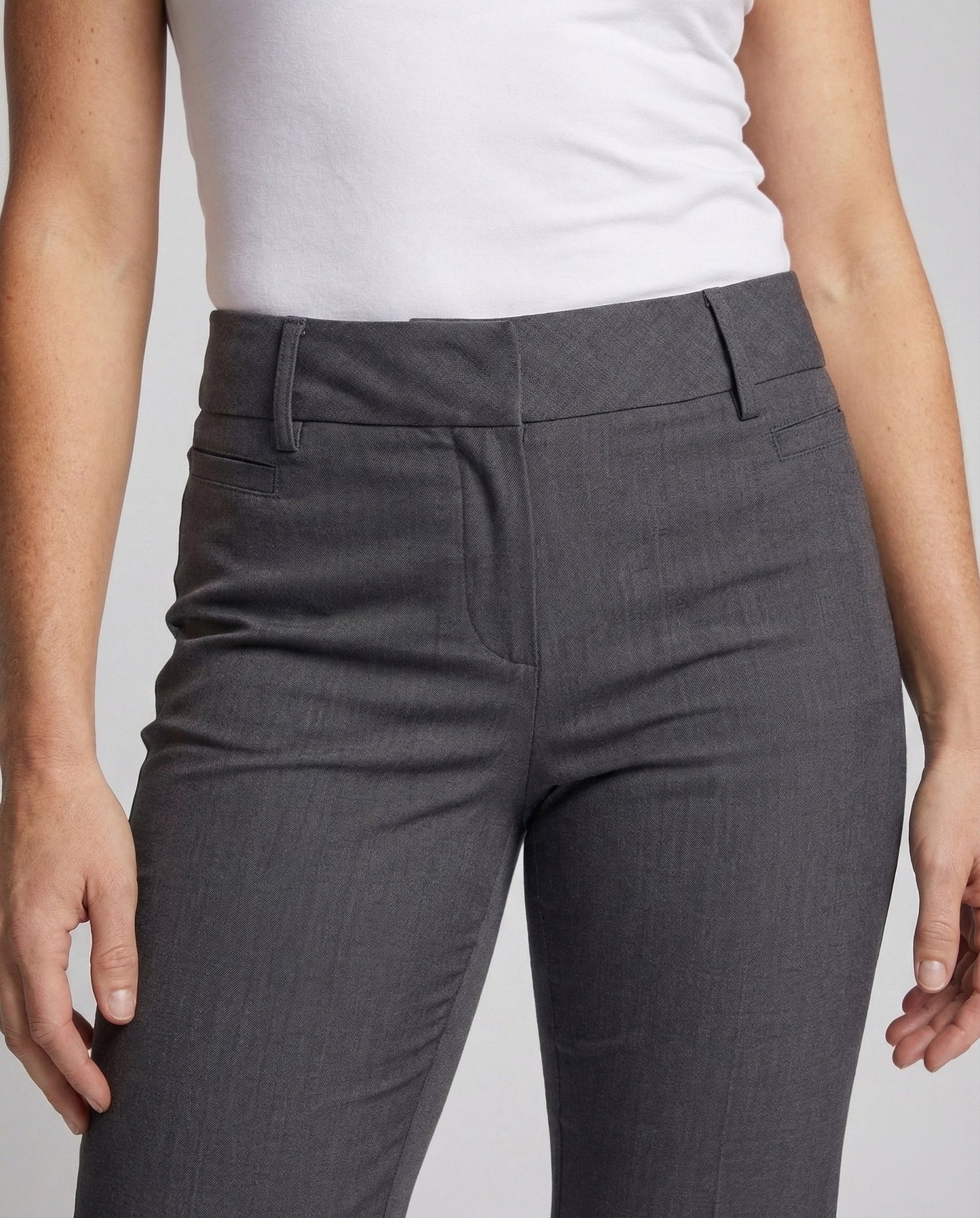 Pantaloni Donna a Zampa con Piega Vita Alta