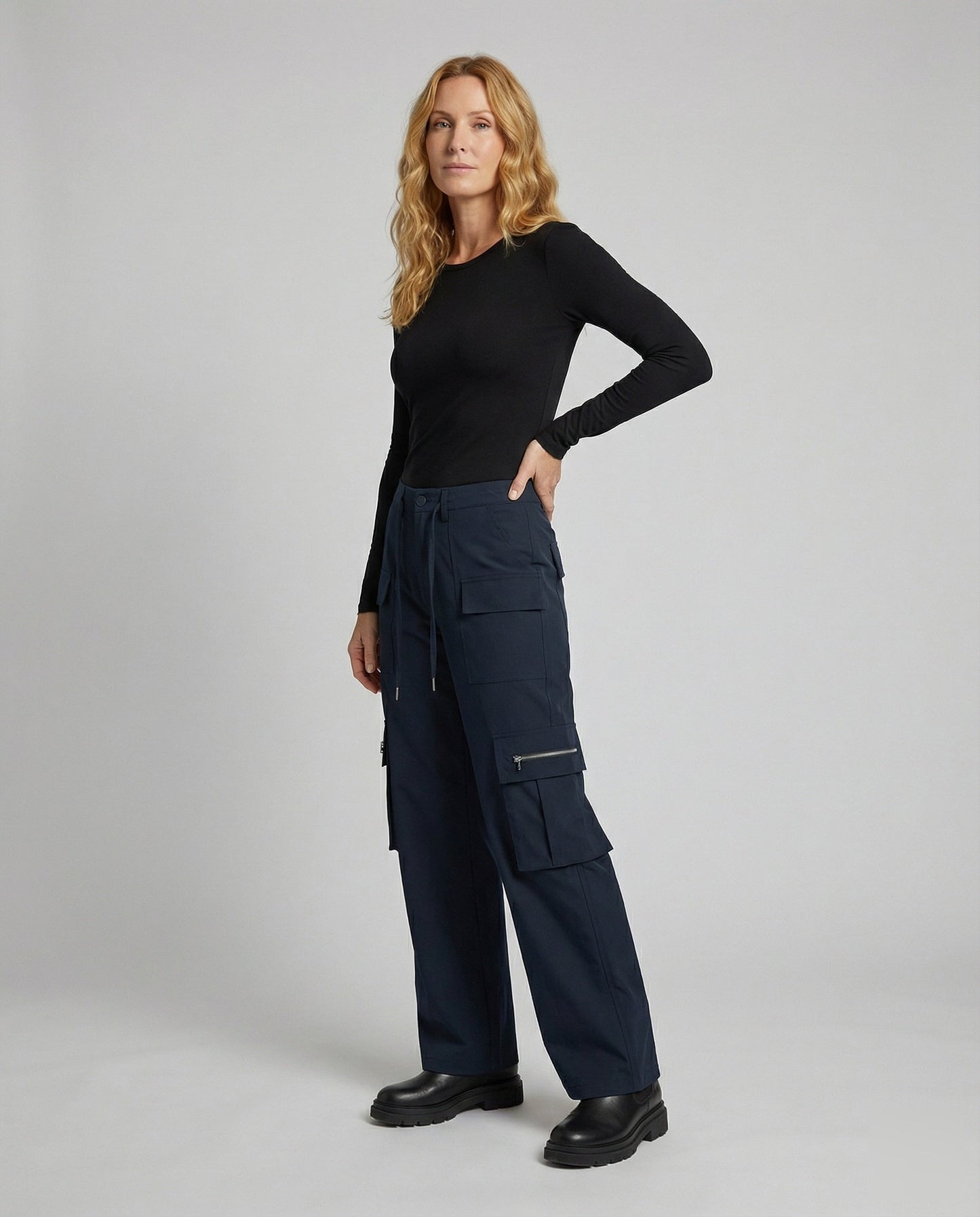 Pantaloni Cargo Donna Tasche Multiple Taglio Ampio - Brentozzi