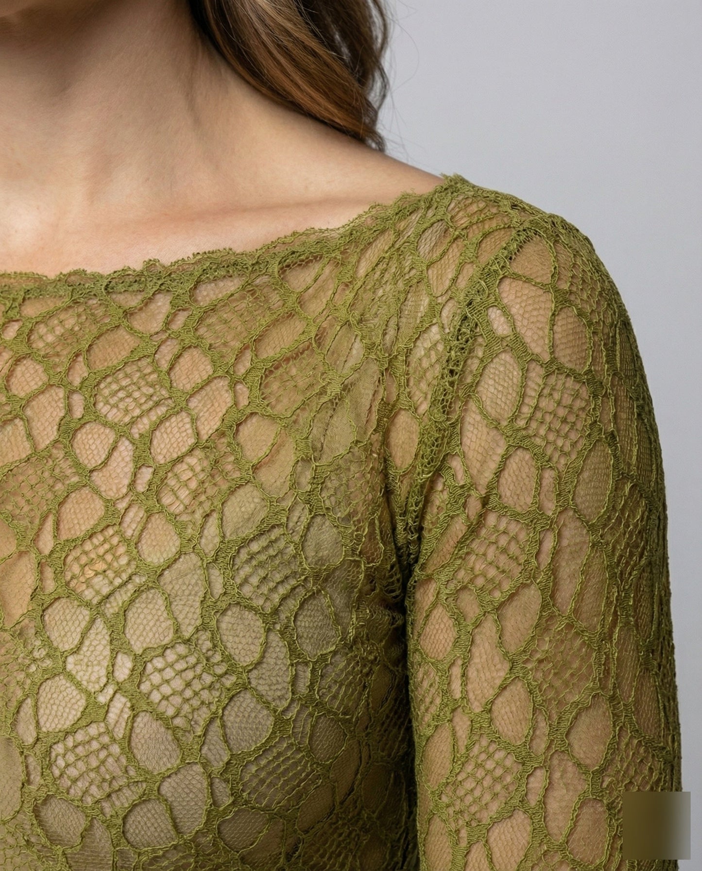 Blusa Donna in Pizzo Sottile Manica Lunga