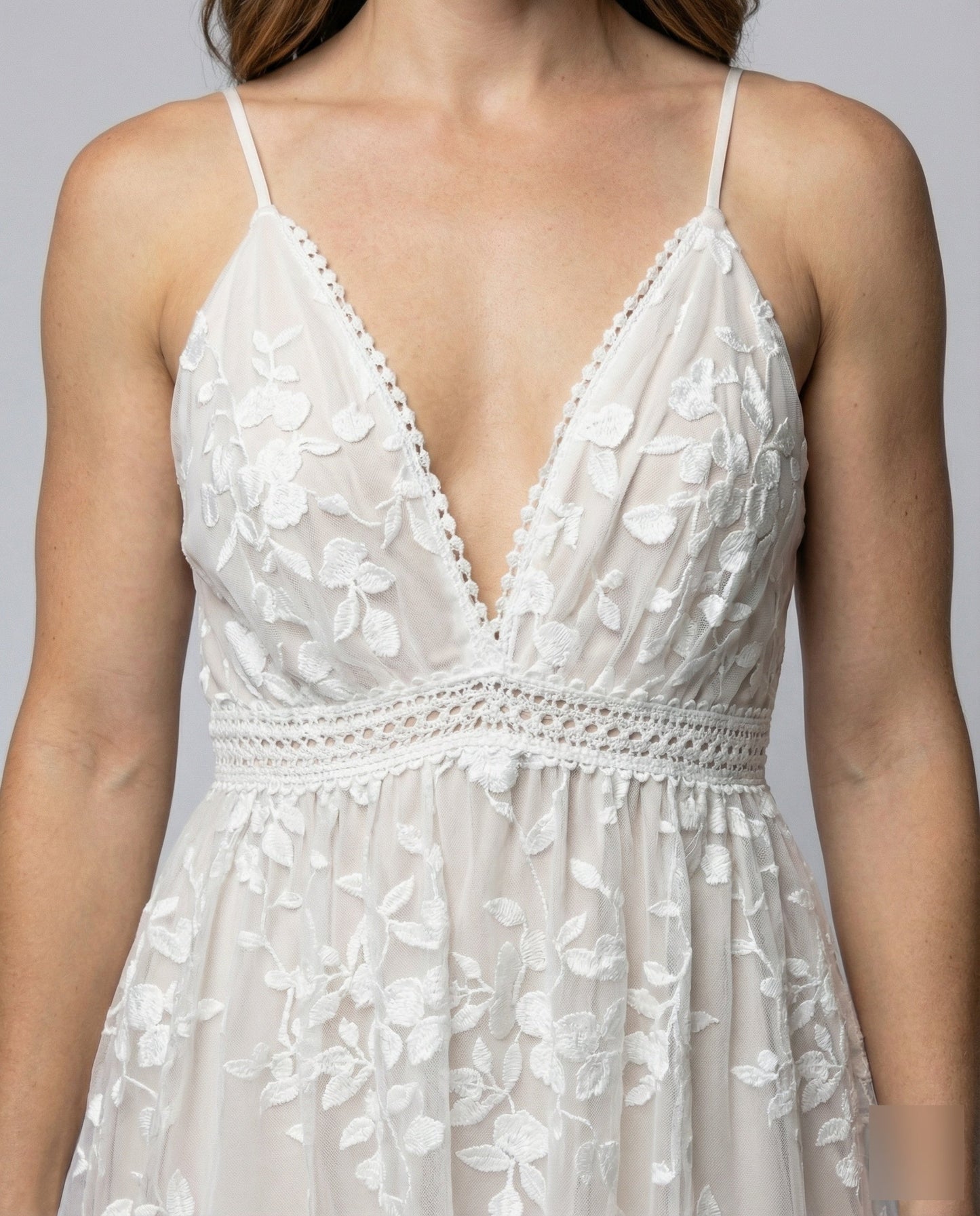 Abito Mini Donna in Pizzo Sottile con Spalline Sottili