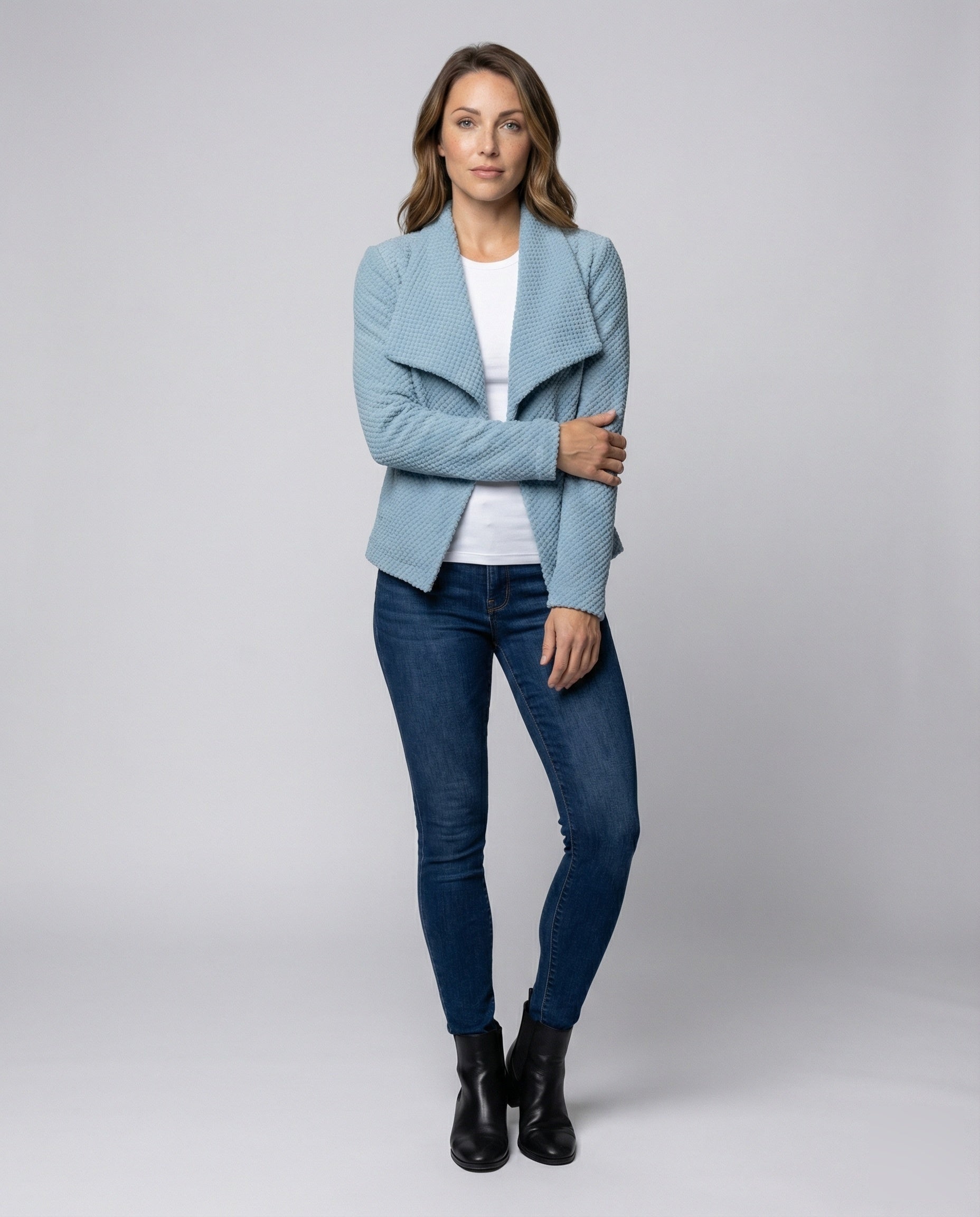 Cardigan Corto Donna in Bouclé con Collo a Cascata - Brentozzi