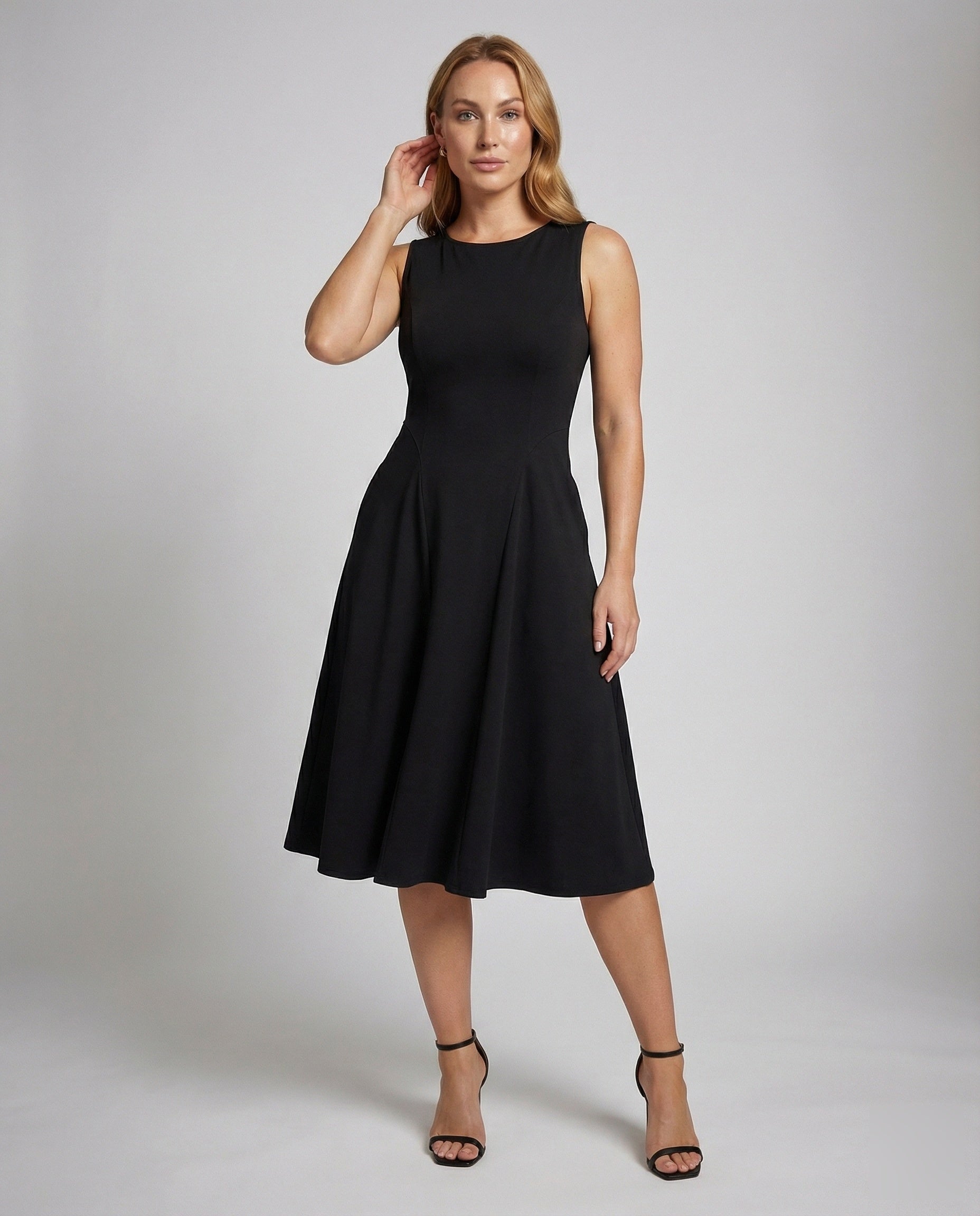 Abito Donna A-Linea Sagomato con Cuciture Decorative - Brentozzi