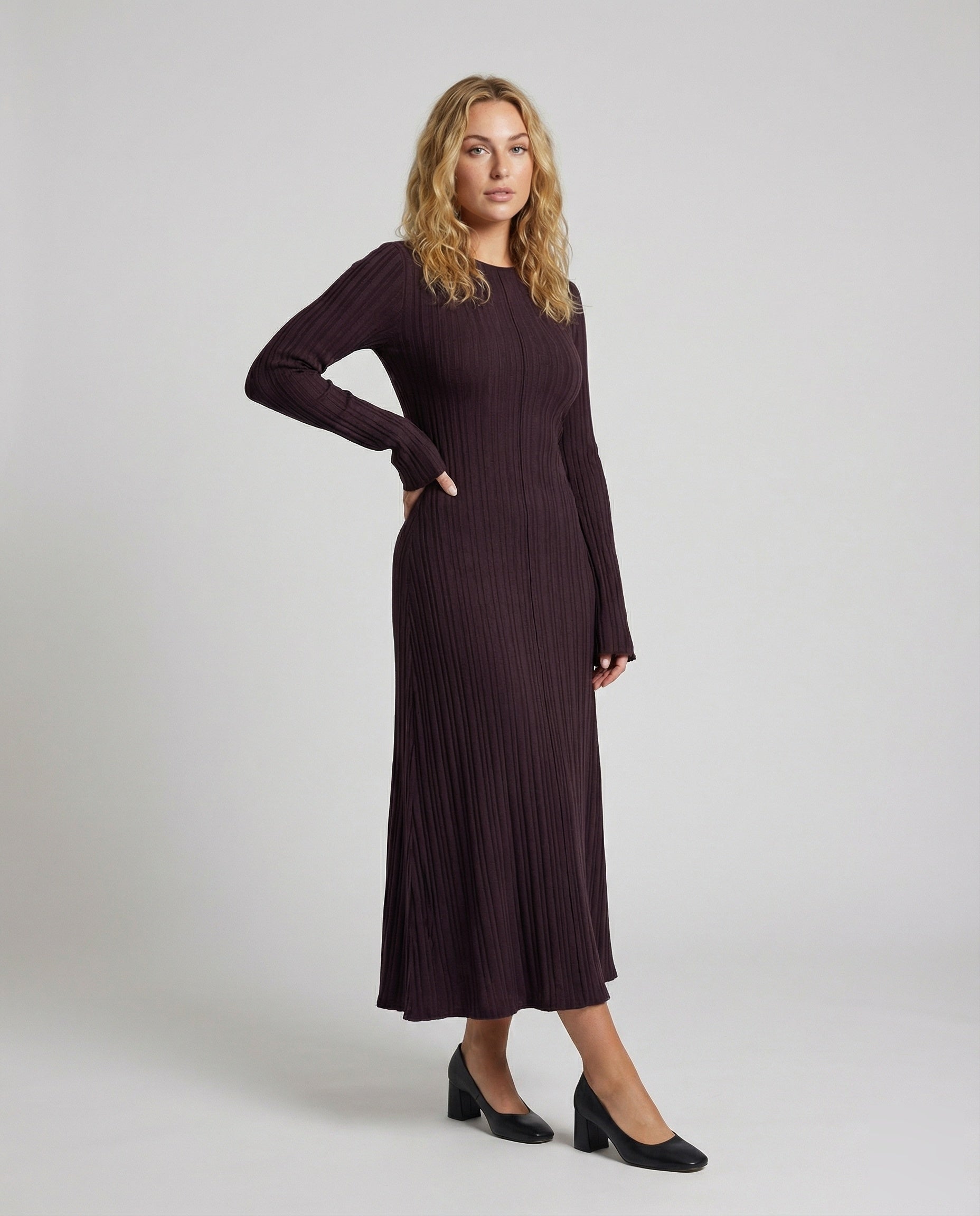Abito Maxi Donna Elegante Plissettato Svasato - Brentozzi