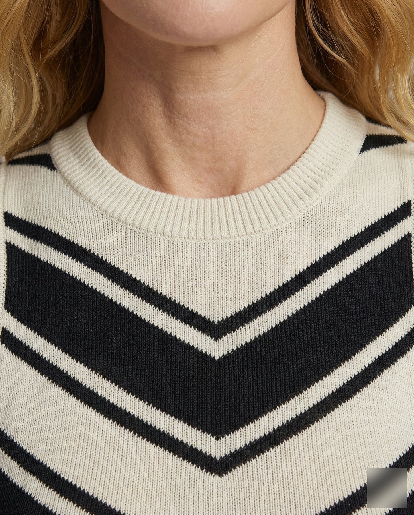 Product 15552440369482 - close_up_detail
