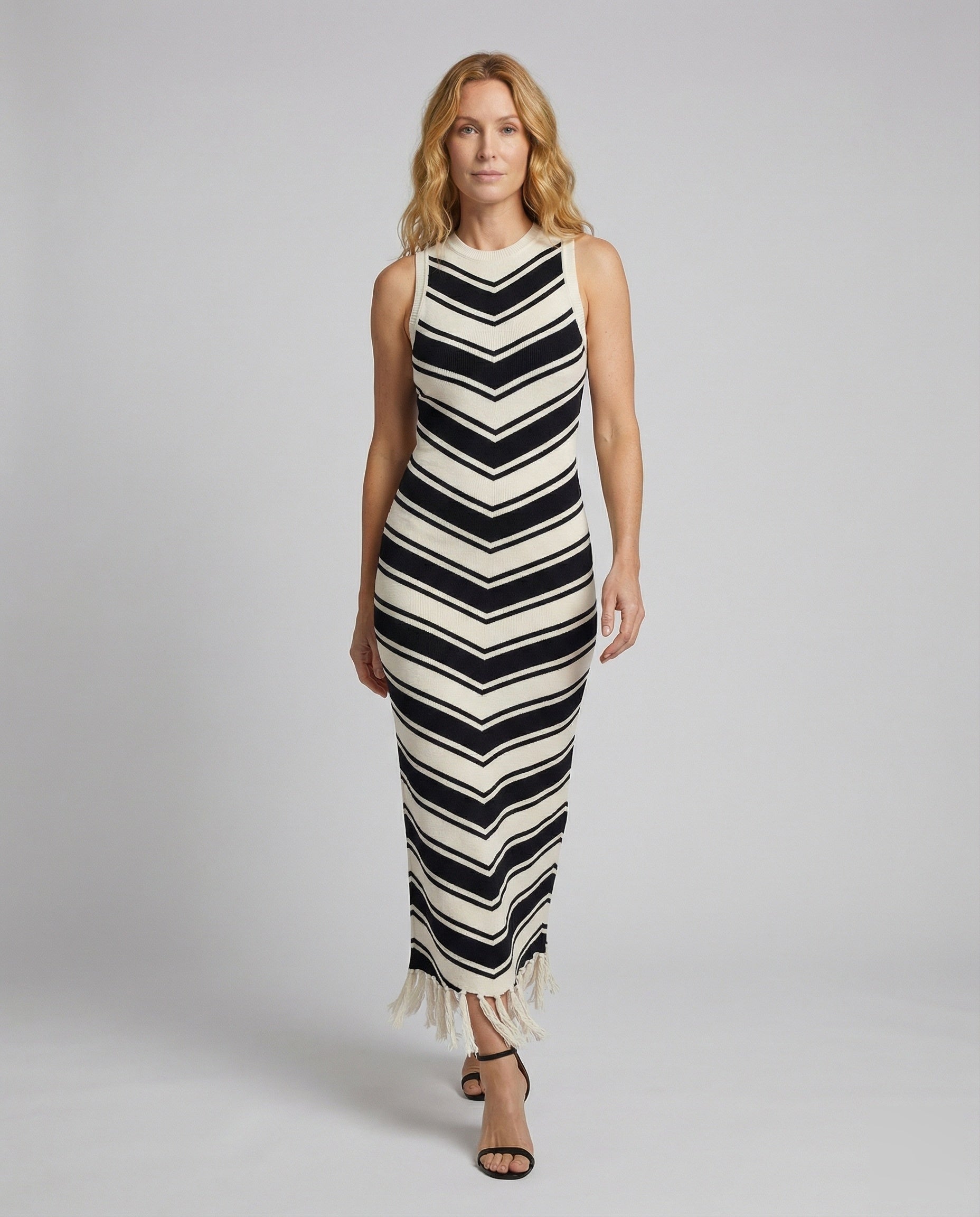Abito Maxi Donna in Maglia Costina Svasato con Frange - Brentozzi