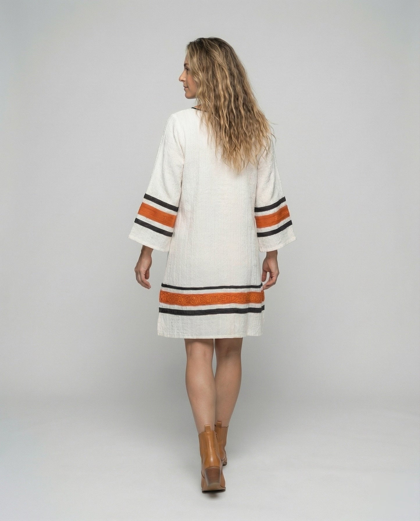 Product 15552445940042 - back_view