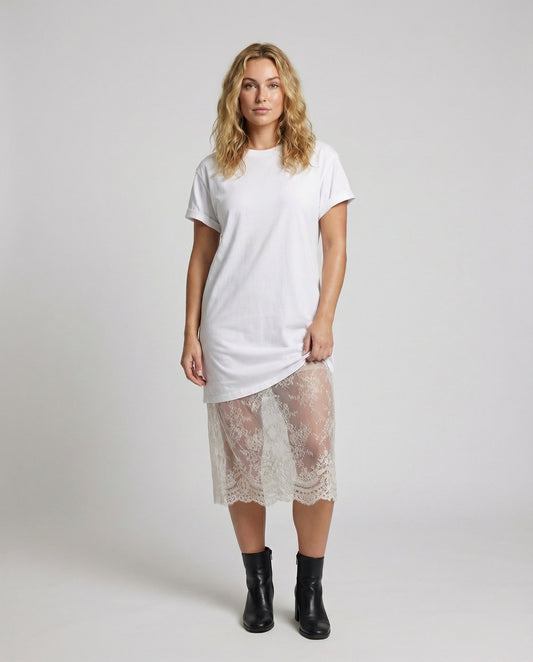 Abito T-shirt Donna Oversize Svasato con Orlo in Pizzo - Brentozzi