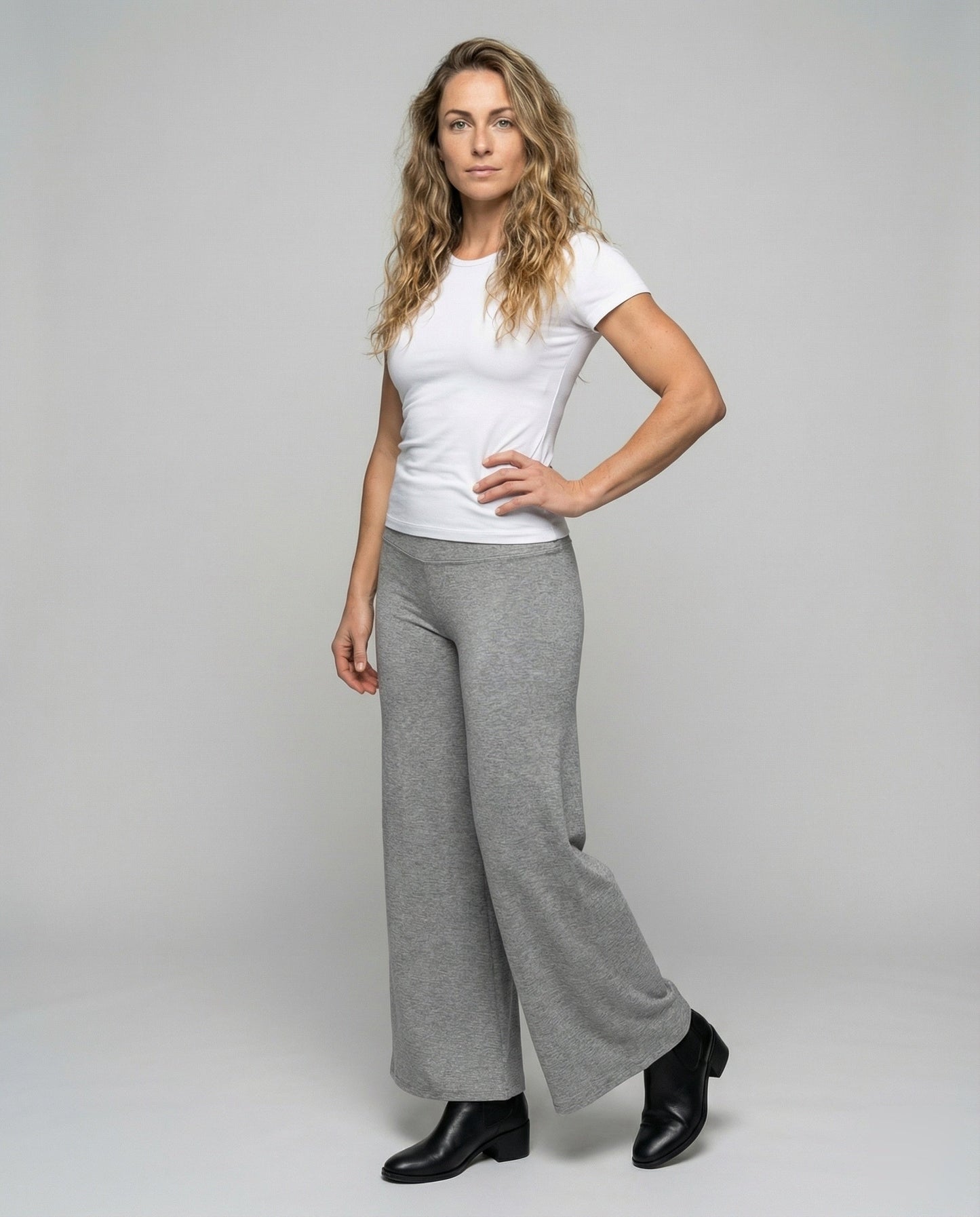 Pantaloni Donna Fluidosi Vita Alta Gamba Svasata - Brentozzi