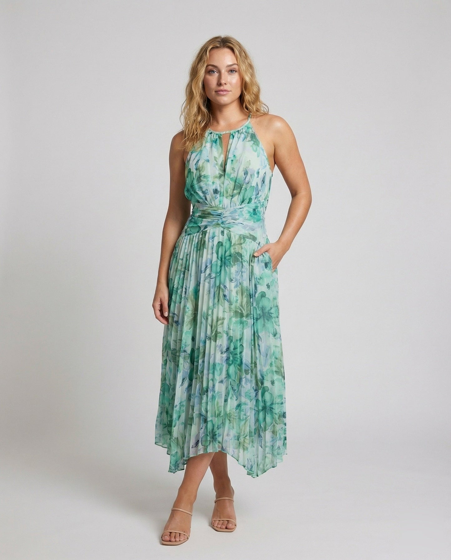 Abito Maxidress Donna Plissé Scollo a Halter Leggero - Brentozzi