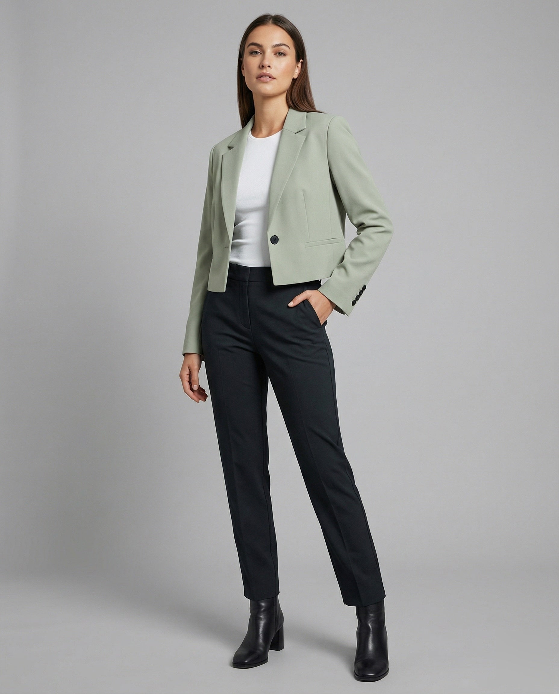 Blazer Corto Donna Fodera Satinata Elegante - Brentozzi