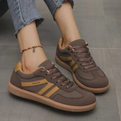 Sneaker Uomo con Lacci Suola in Gomma