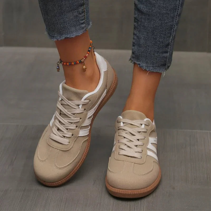 Sneaker Uomo con Lacci Suola in Gomma
