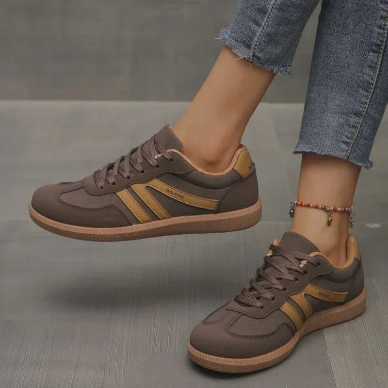 Sneaker Uomo con Lacci Suola in Gomma