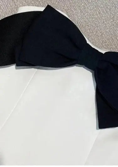 Abito Mini Donna in Tessuto con Scollo Carmen e Fiocco