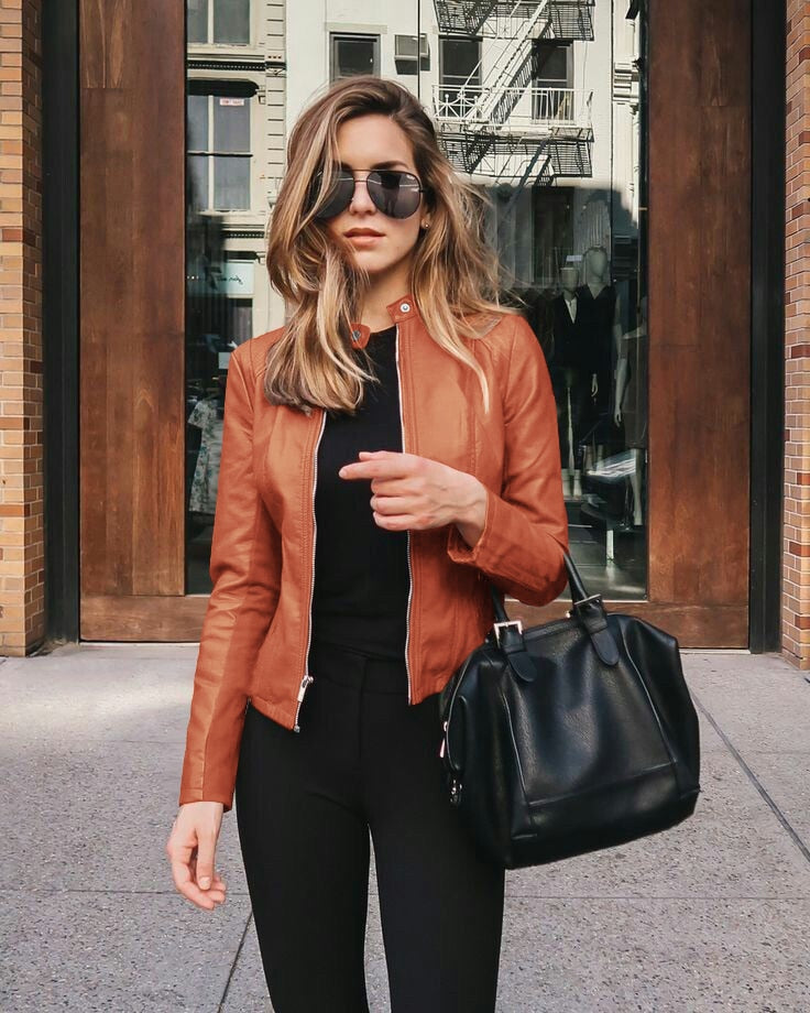 Giacca Donna Slim Fit in Pelle Stile Moderno