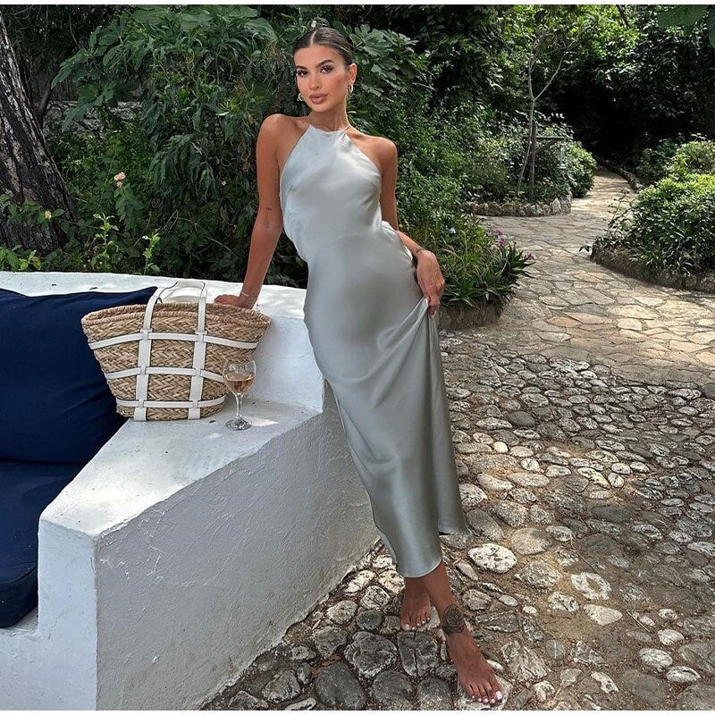 Abito Donna Smanicato con Schiena Scoperta