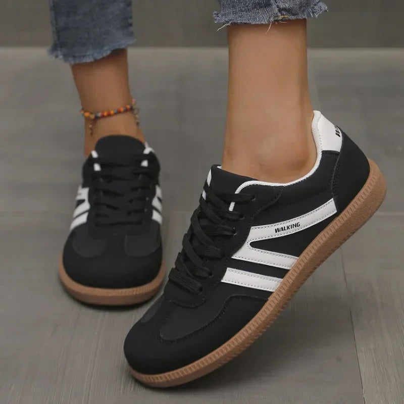 Sneaker Uomo con Lacci Suola in Gomma
