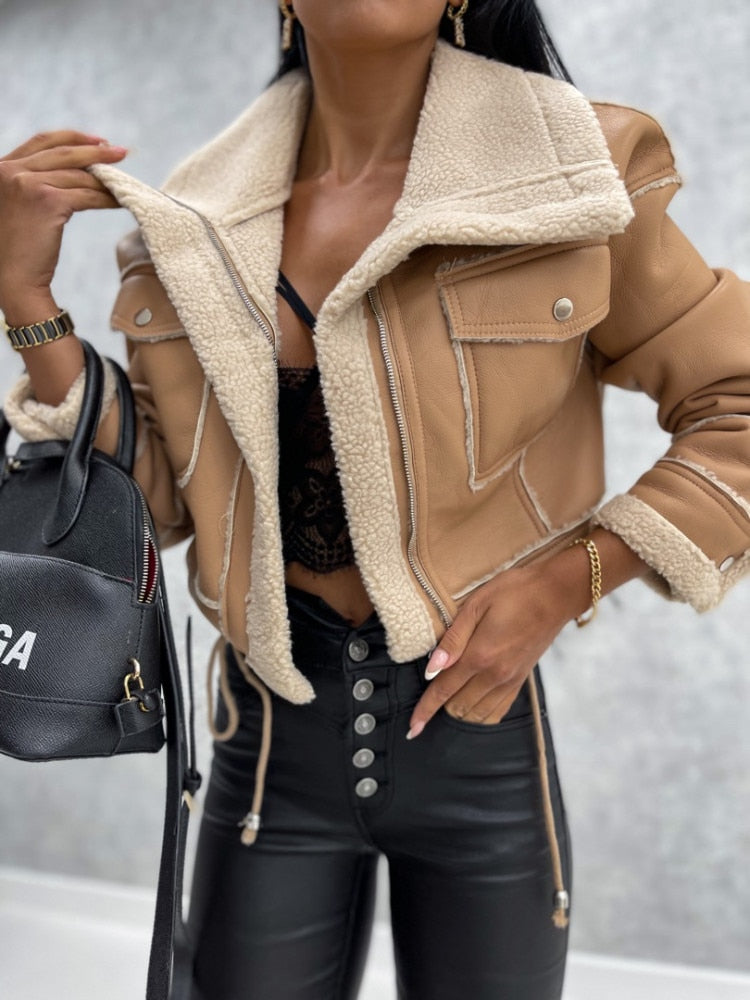 Giacca Donna in Ecopelle Stile Elegante