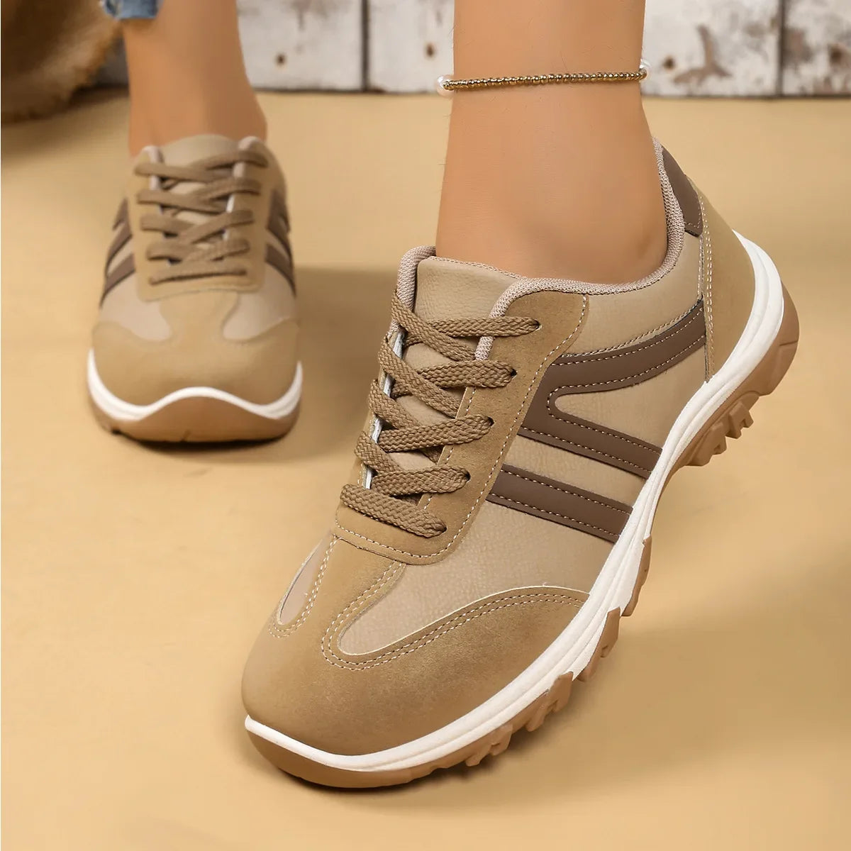 Scarpe da ginnastica comode da passeggio da donna in mesh traspirante e leggere 2