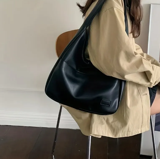 Borsa Donna in Pelle con Tracolla Regolabile Stile Elegante