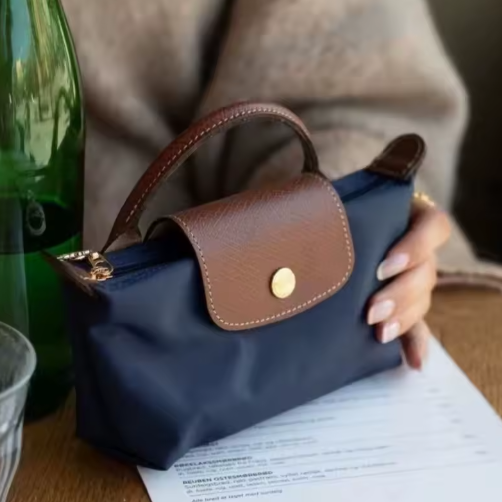 Pochette Donna in Pelle Compatta Pratica Quotidiana
