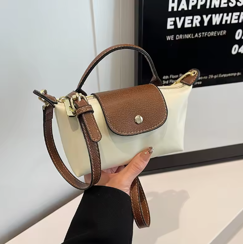 Pochette Donna in Pelle Compatta Pratica Quotidiana