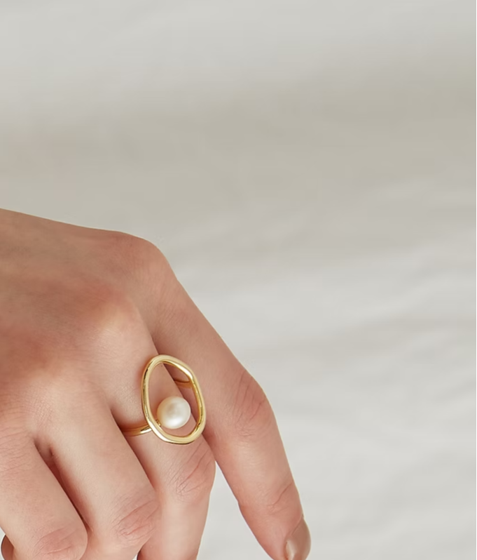 Anello Uomo Minimalista Forma Ovale con Perla