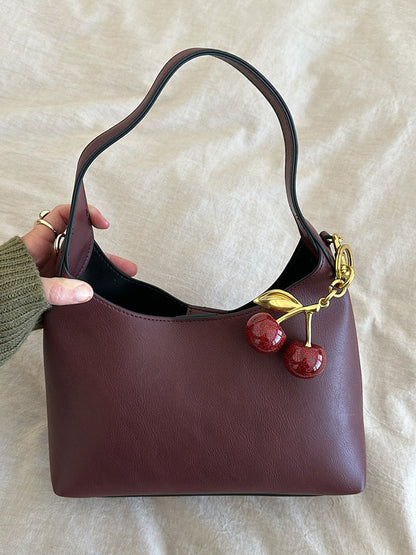 Borsa Donna in Pelle con Ciondolo Elegante e
