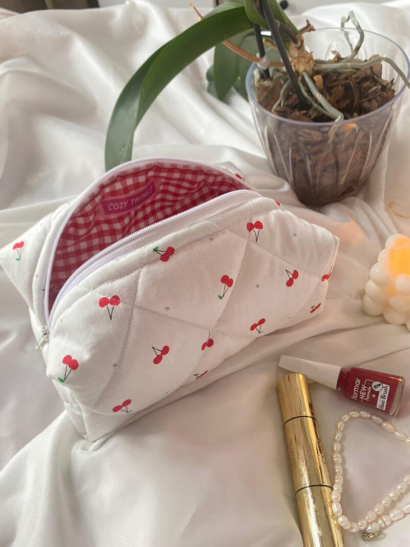 Beauty Case Donna Tessuto con Motivo a Ciliegie Compatto