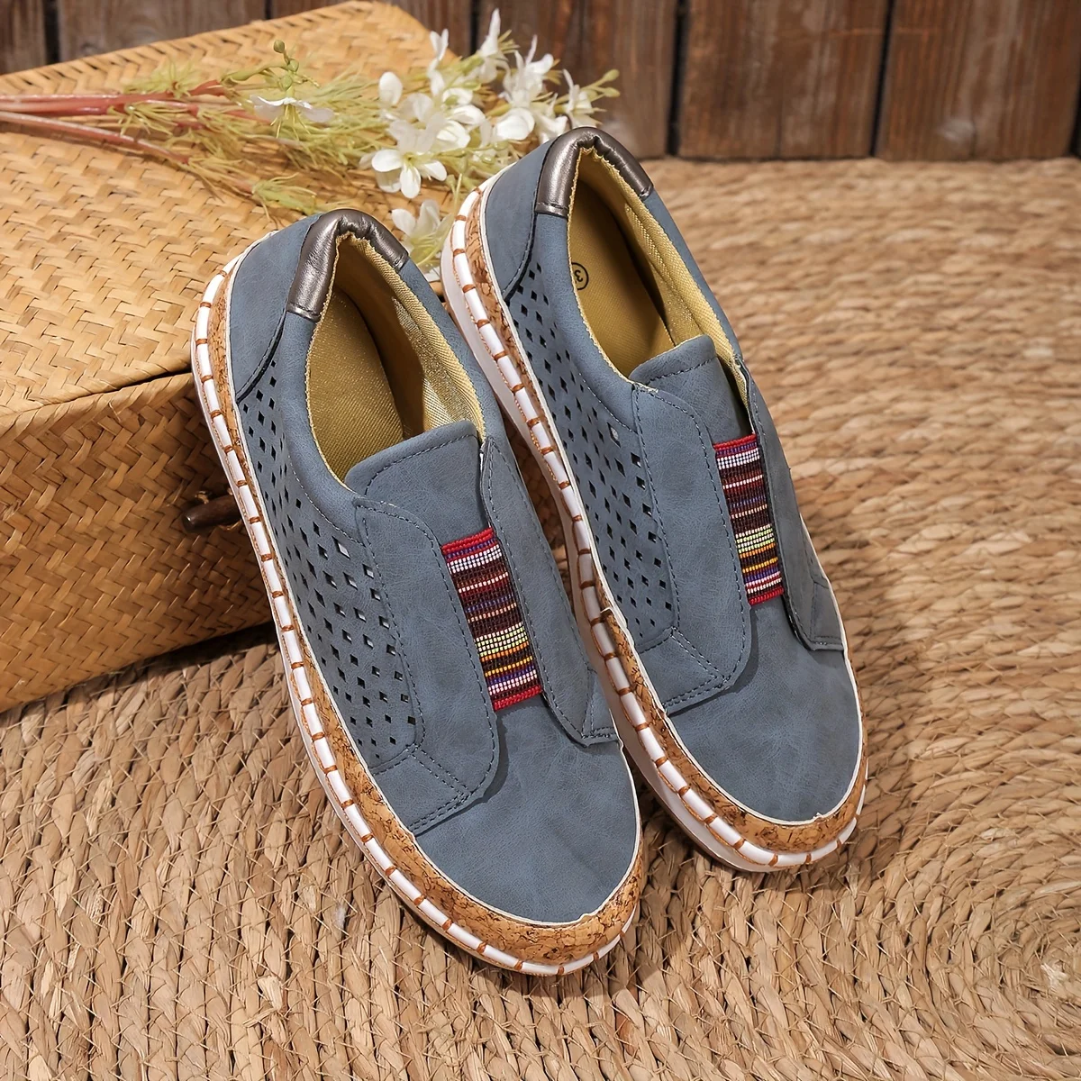 Scarpe Slip-On Donna Forate Casual
