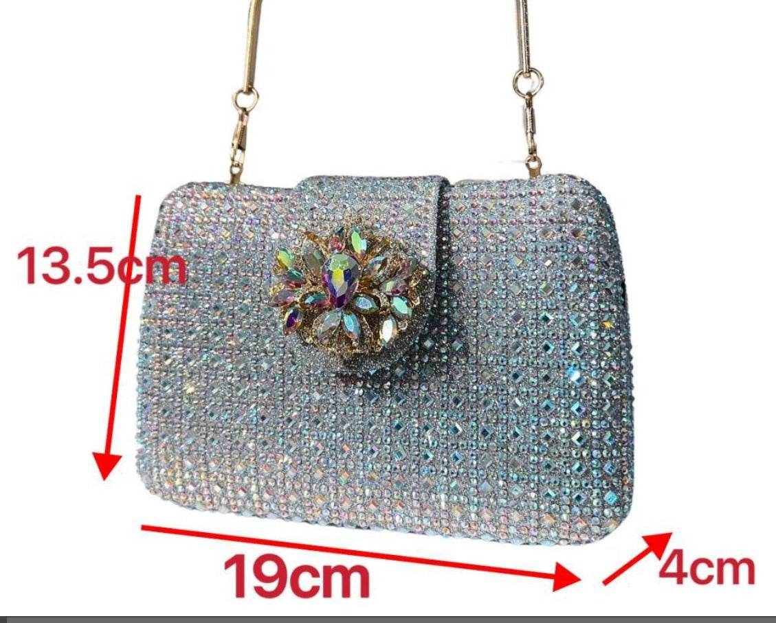 Borsa Donna Capiente con Tracolla Regolabile Stile Classico
