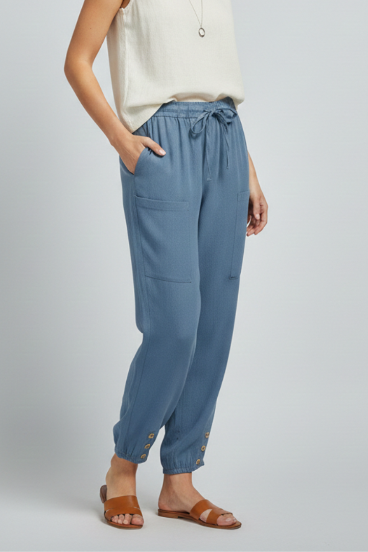 Pantaloni Donna con Coulisse in Vita e Fondo con Bottone