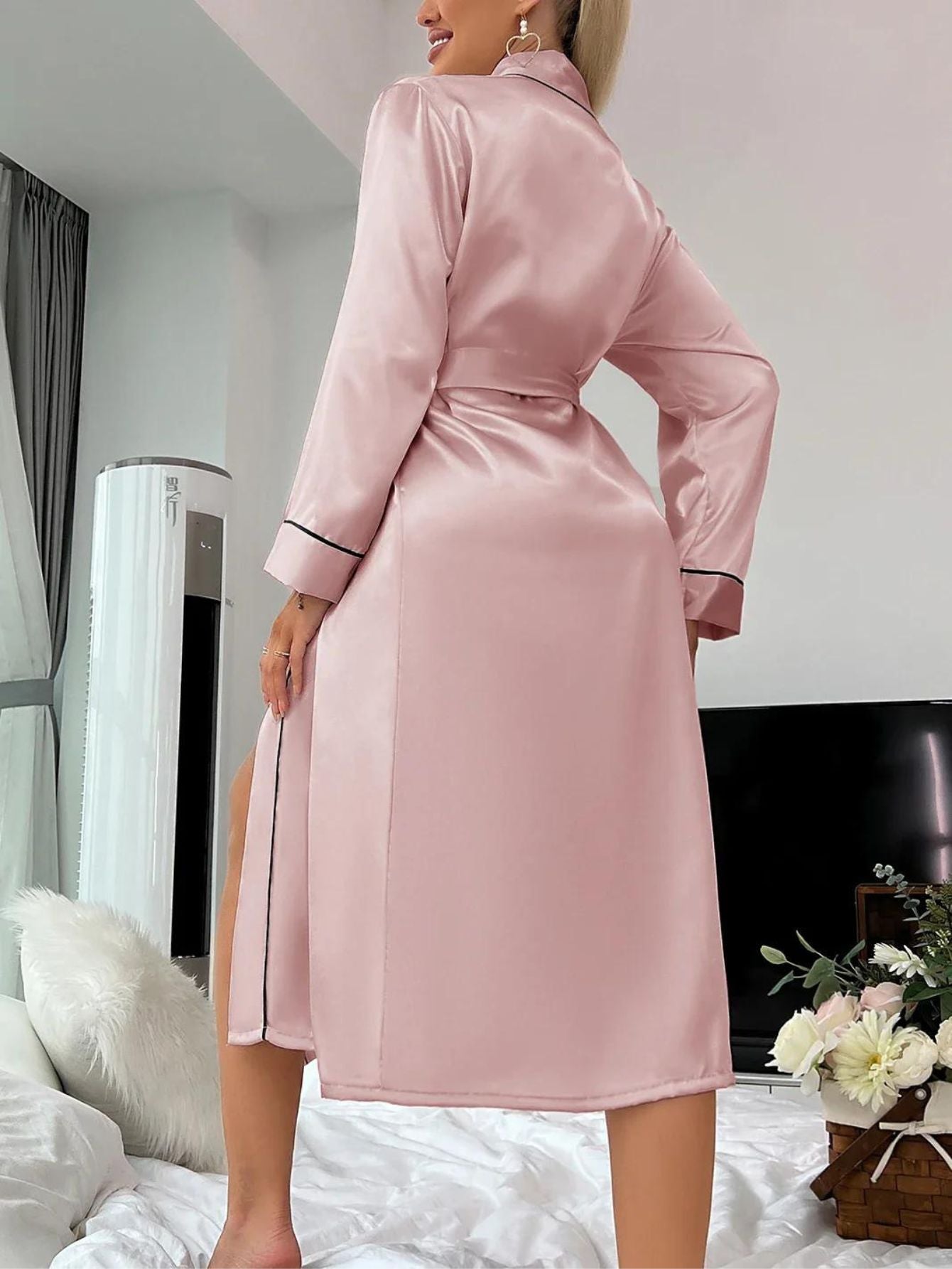 Kimono Donna in Raso con Cintura Vestibilità Elegante