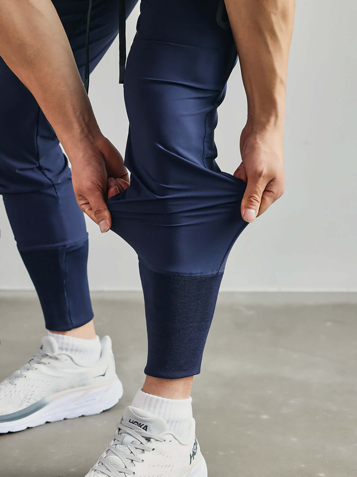 Pantaloni Cargo Uomo in Tessuto Idrorepellente con Polsini Alti